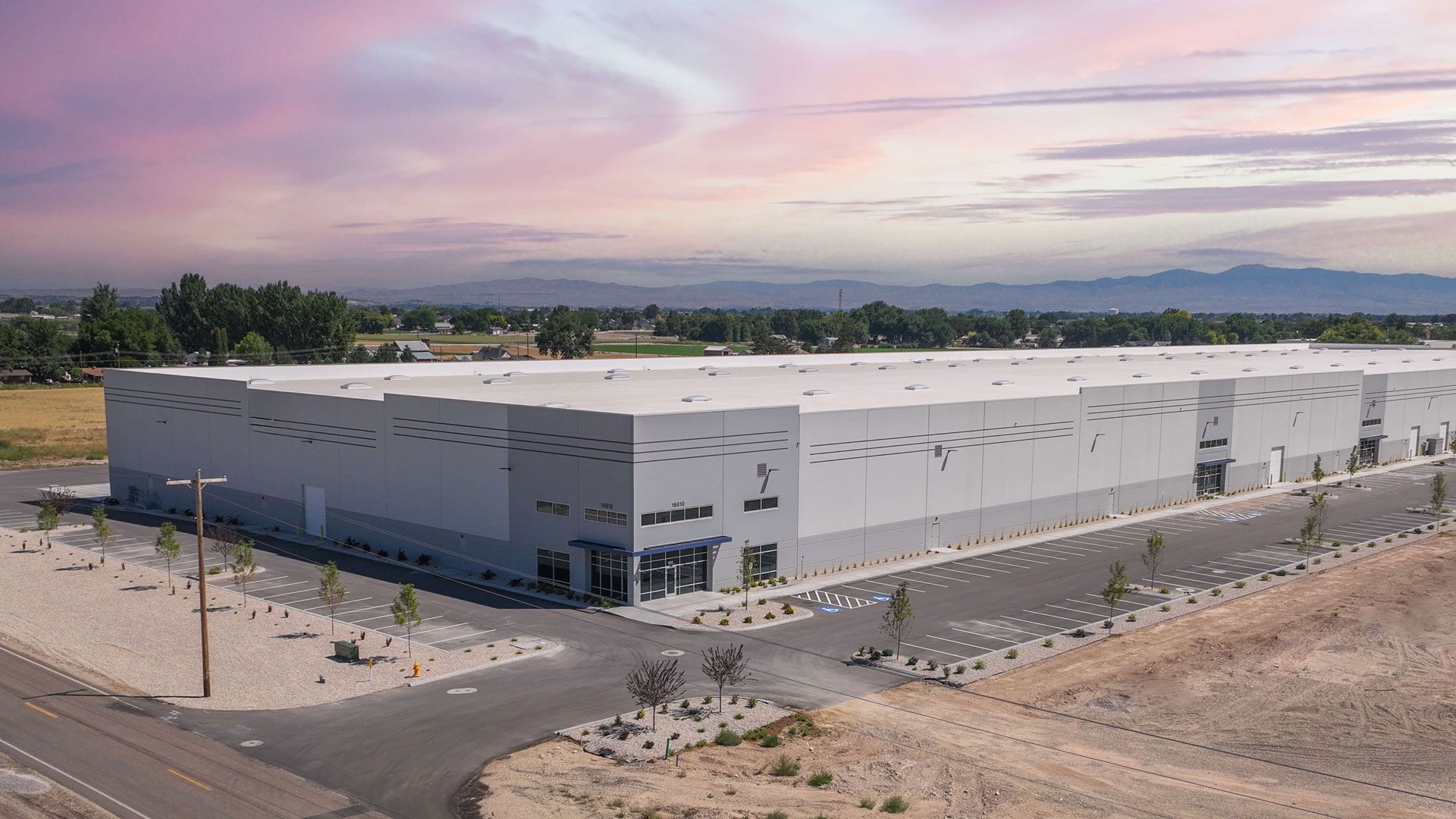 Image showcasing Warehouse Properties for Sale - Great Deals Await You!